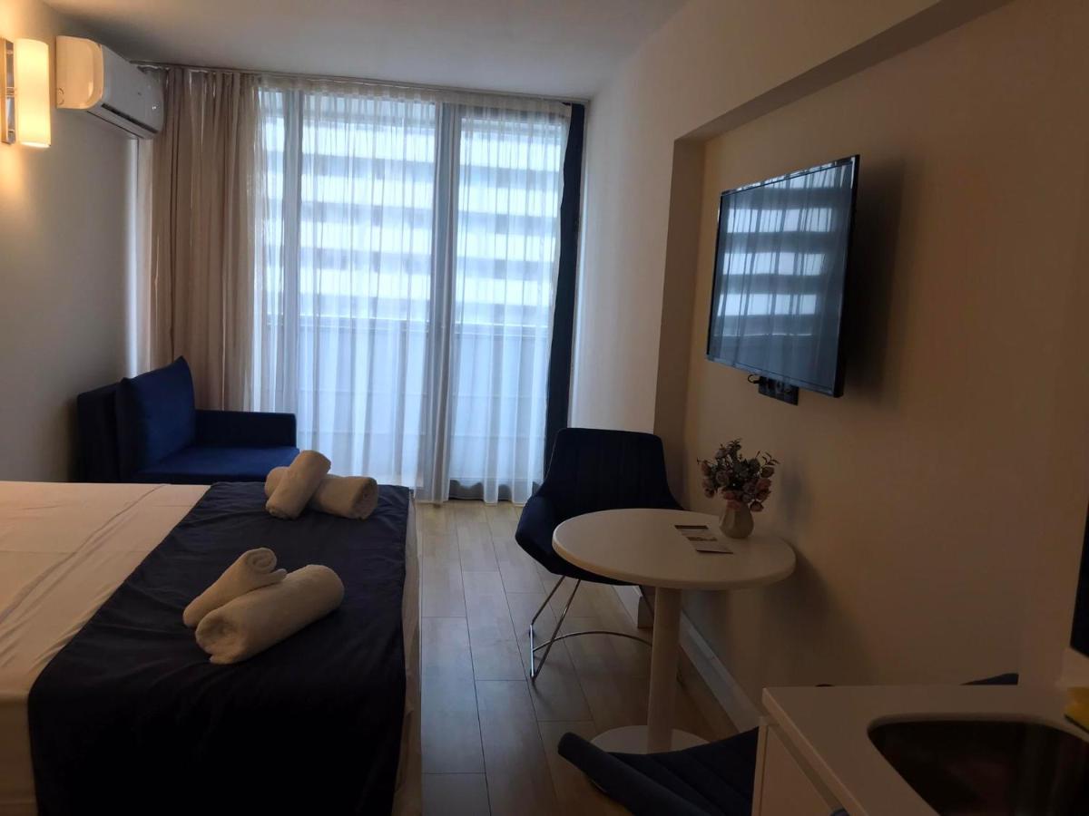 Apartment Merab1 Orbi City Батуми Екстериор снимка