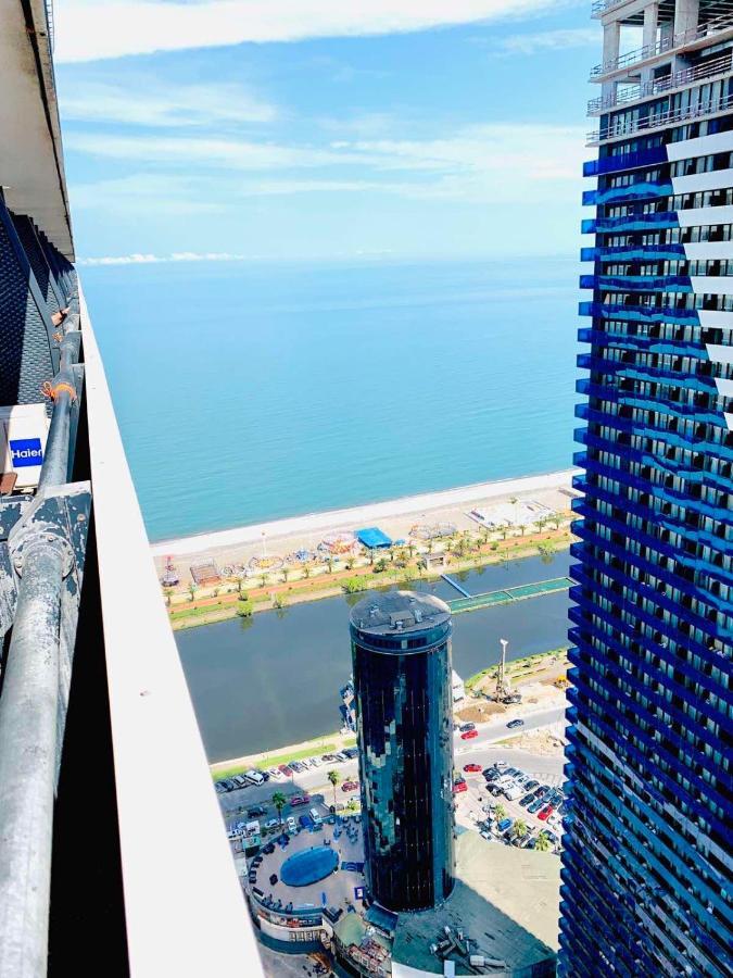 Apartment Merab1 Orbi City Батуми Екстериор снимка