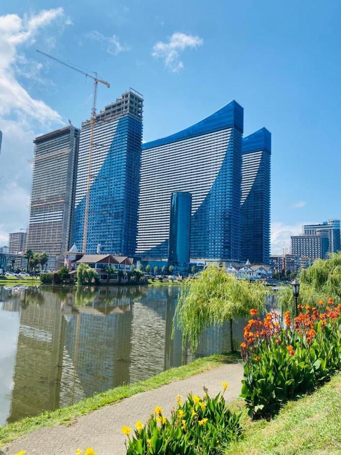 Apartment Merab1 Orbi City Батуми Екстериор снимка